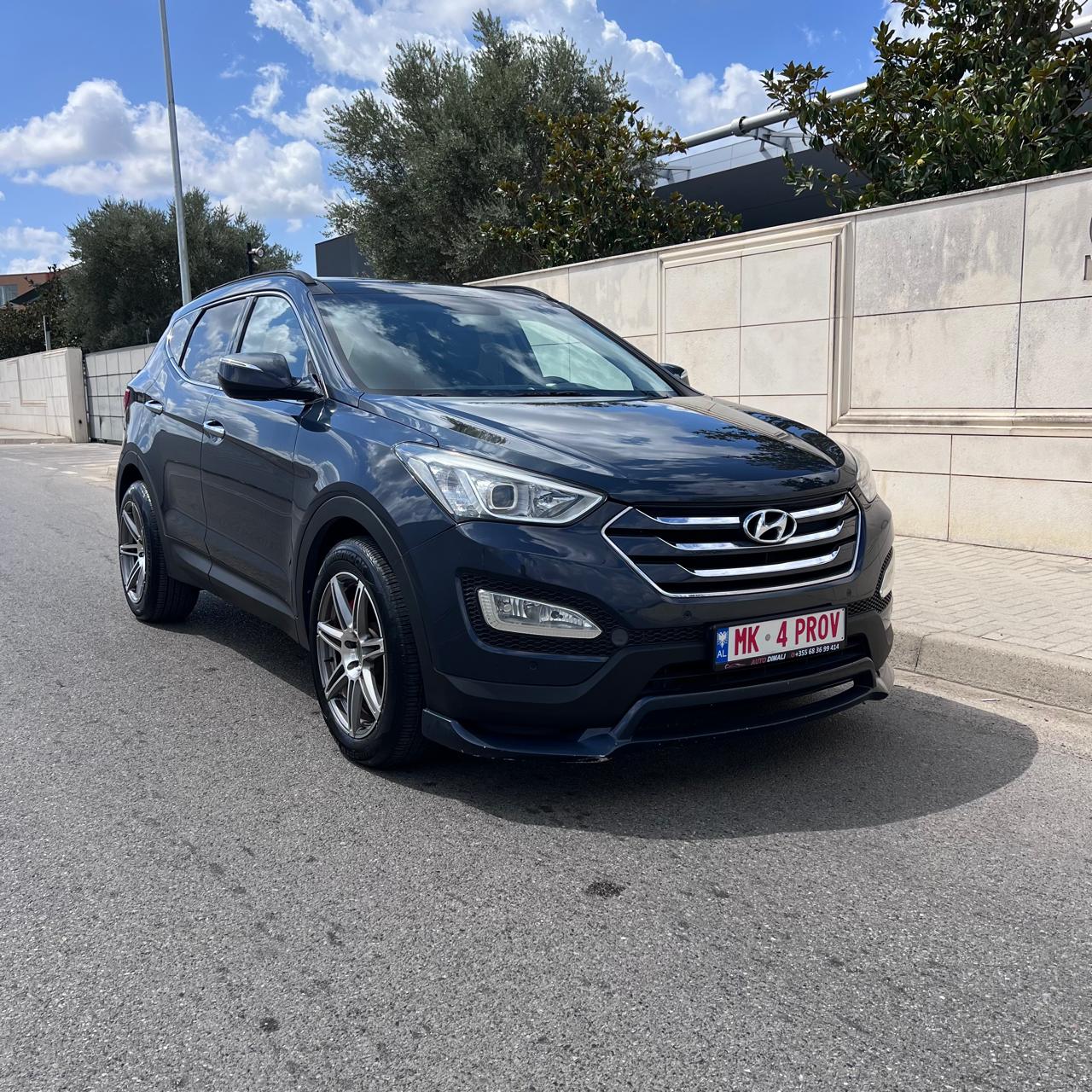 Shitet Hyundai Santa Fe 2014 2.0 Nafte
