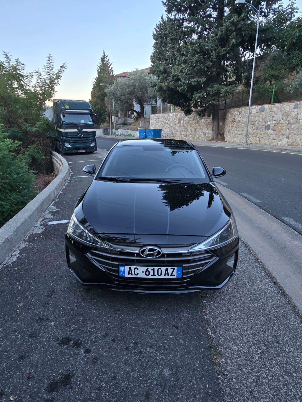 Hyundai Elantra 1.6 Benzine/Gaz, Automat, 2020