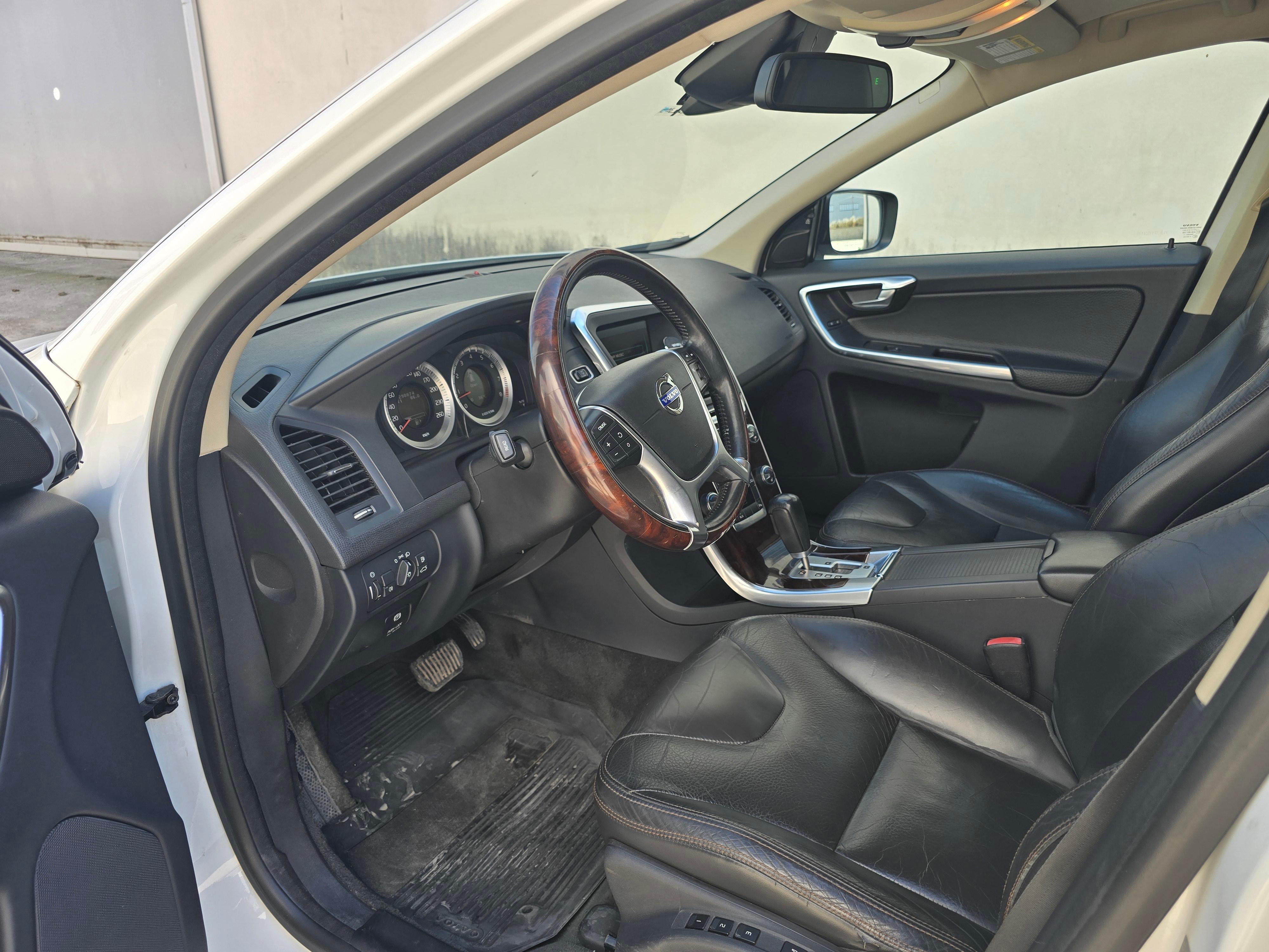 Volvo XC60 - 2012