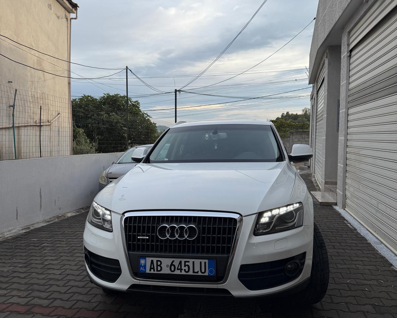 OKAZION Shitet Audi Q5 2010 2.0 TDI Quattro